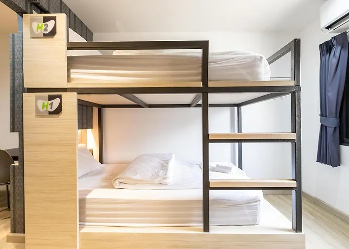 Baan Kun Mhor Hostel บ้านคุณหมอโฮสเทล
